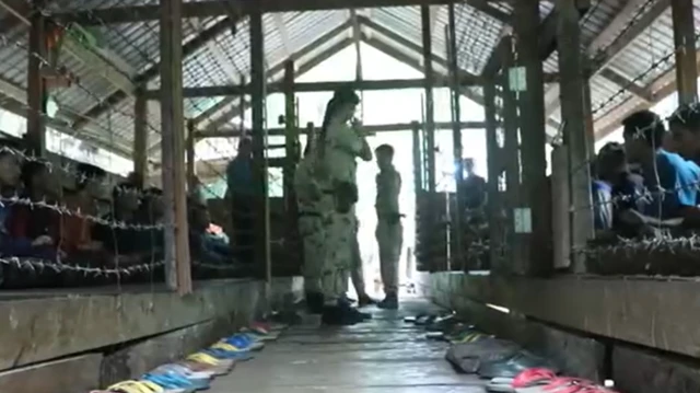 ကရင်နီက စစ်သုံ့ပန်းတွေ