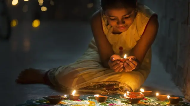 'தீபாவளிக்கு கூடுதல் விடுமுறை இல்லை'