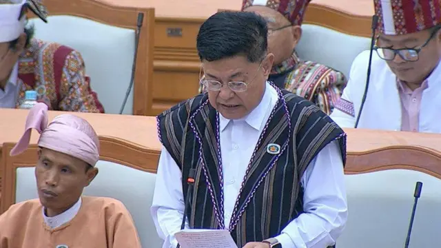 အသုံးစရိတ်တွေ အများကြီး ပိုတောင်းပြီး မသုံးနိုင်ရင် ပြန်အပ်ရင် ပြီးတာပဲဆိုတဲ့ အတွေး အခေါ်ကို ခွင့်မလွှတ်သင့်ဘူး လို့လည်း သူက ဆိုပါတယ်။
