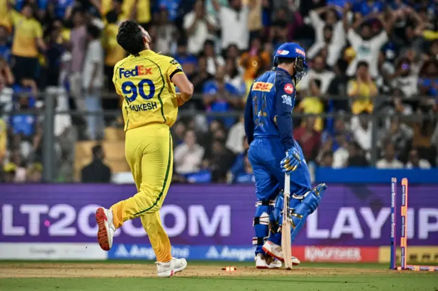 சாம்சன் சதம், அகீல் 4 விக்கெட்டுகள். சிஎஸ்கே மும்பையை வீழ்த்தியது எப்படி?