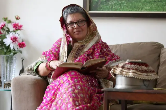 इतिहासकार राना सफ़वी