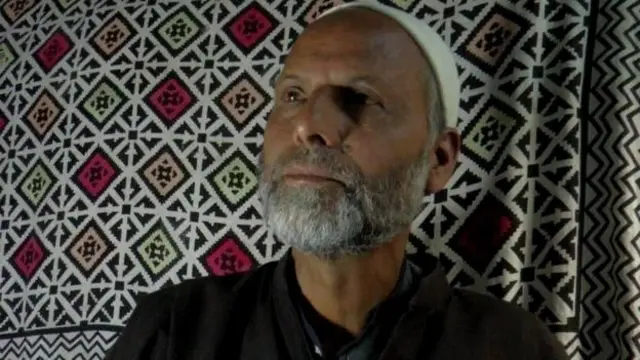 Photo Caption- मलिक समाजाच्या गावांचे नंबरदार (प्रमुख/मुखिया) गुलाम हसन आहेत.