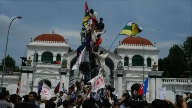 लोकतन्त्र