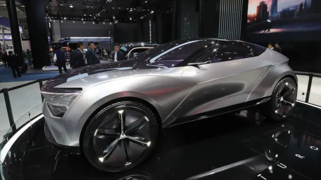 فیوچران تقریبا به طور کامل خودران است و در اکثر مواقع به راننده نیاز ندارد