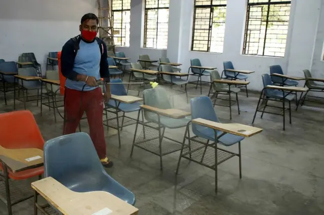 लॉकडाऊन