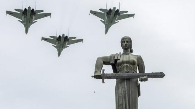 ВВС Армении в небе над Ереваном