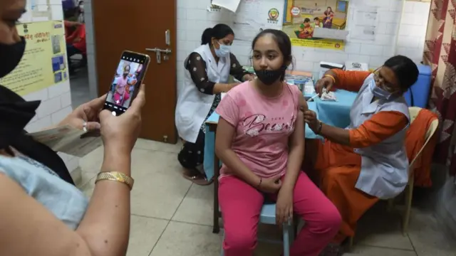 वैक्सीन