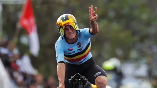 Remco Evenepoel ni ubwa gatatu atwaye iki kiciro cya 'Individual Time Trial' muri shampiyona y'isi, nyuma y'umwaka ushize mu Busuwisi na 2023 mu Bwongereza