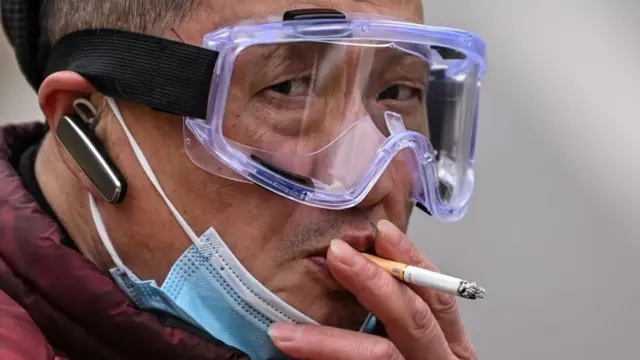 অনেকের মনে একটা ভ্রান্ত আত্মবিশ্বাস থাকে যে ধূমপান করলে অন্যদের ক্ষতি হতে পারে - কিন্তু আমার কিছু হবে না।