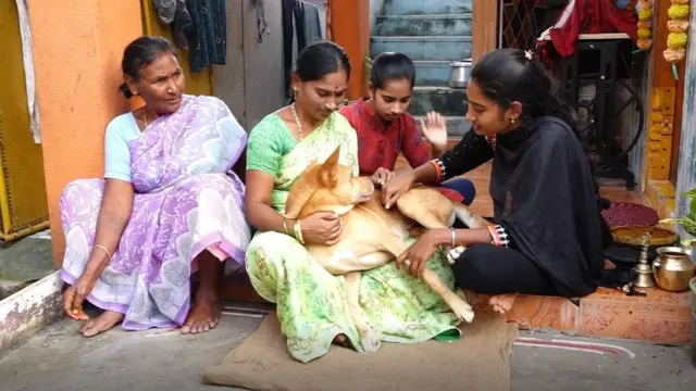 కుటుంబంతో కాటమ్మ