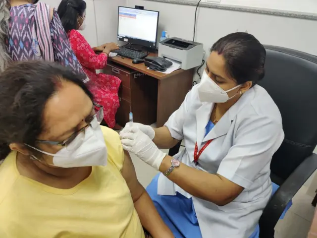 கொரோனா தடுப்பூசி