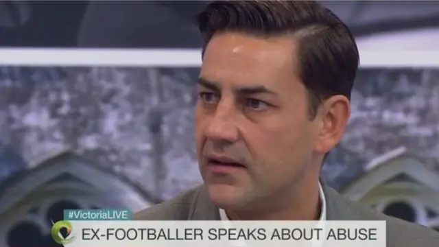 성폭행 피해 사실을 밝히고 있는 앤디 우드워드