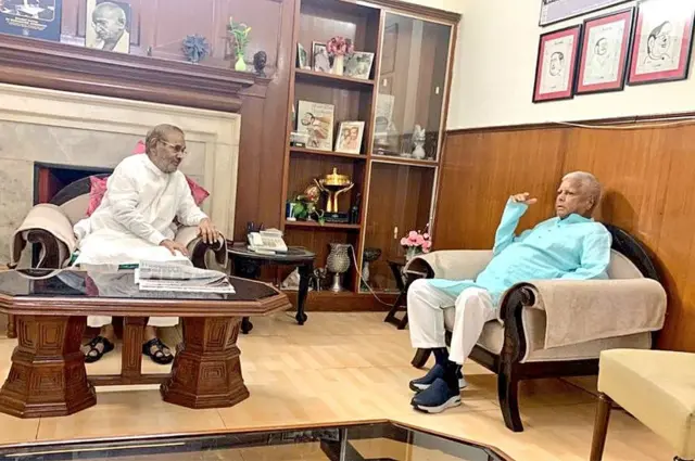 फ़ाइल फ़ोटोः लालू यादव के साथ शरद यादव