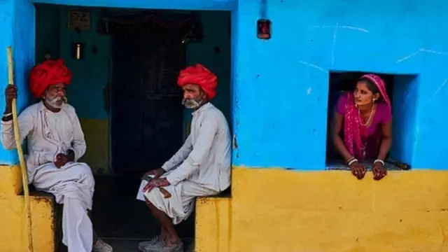 मायलेक, वडील, कुटुंब, सरकारी कागदपत्रं