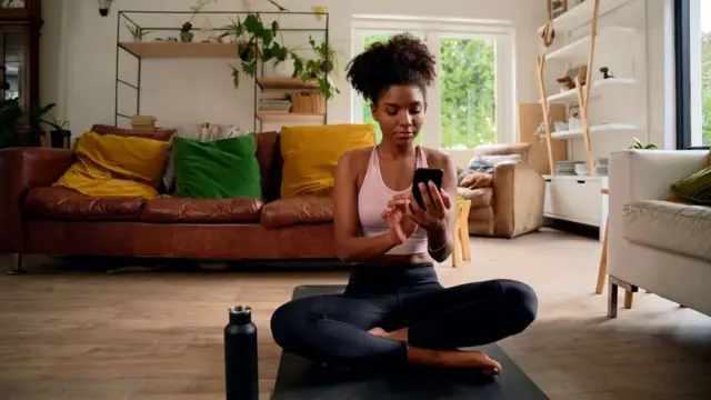 كيف تساعد الشركات موظفيها على الشعور بالرضا والتمتع بصحة جيدة؟