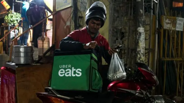 Furdina garaachaa kanaaf qorattoonni haala amala soorataan akka wal qabatu himama. Nyaataa qophaa'e (junk food) baayyisuu kanaaf nama saaxila jedhu