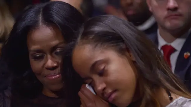 Malia Obama e mãe, Michelle