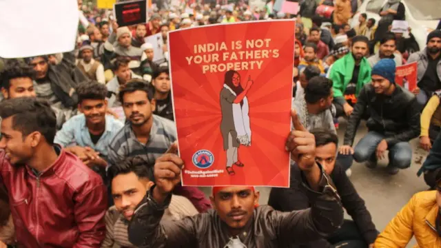 दिल्ली-जगह: ''भारत आपके पिता की संपत्ति नहीं है''
