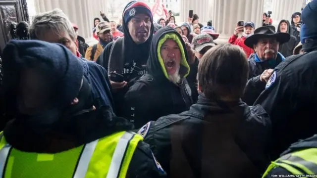 પ્રદર્શનકારીઓ