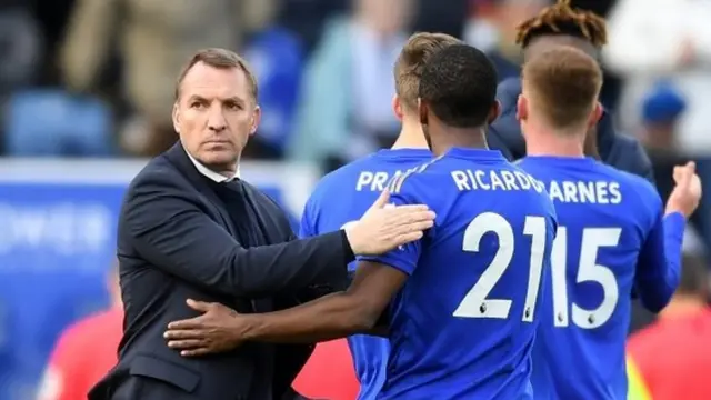 Brendan Rogers dan pemain Leicester City