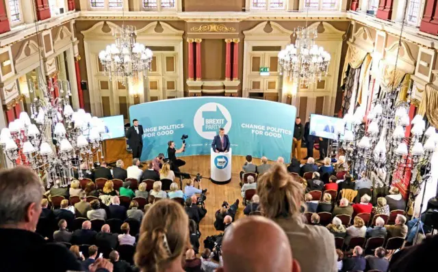 نایجل فاراژ در حال سخنرانی در هارتلپول درسال ۲۰۱۹