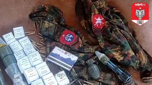 ကော့ကရိတ်မြို့၊ ချောင်းဆုံ ဘုန်းကြီးကျောင်းမှာ တပ်စွဲထားတဲ့ စစ်ကောင်စီတပ်ကို အောက်တိုဘာလ ၂၇ ရက်မှာ ဝင်ရောက်တိုက်ခိုက်ချိန် စစ်ကောင်စီတပ်ကြပ်ကြီးတစ်ဦး သေဆုံးတယ်လို့ ကျားဖြူတပ်ခွဲ ၄ က သတင်းထုတ်ပြန်ပါတယ်