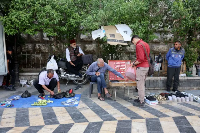 Узоқ урушлар туфайли Сурияда аҳоли кескин қашшоқлашган.