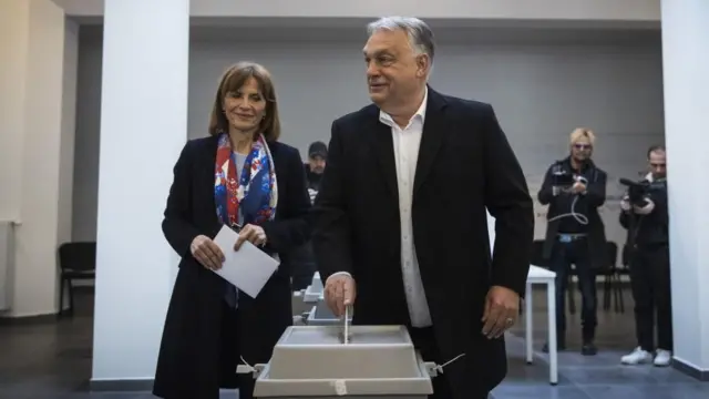 Viktor Orban na glasačkom mestu