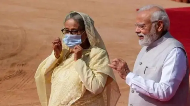 बांगलादेशच्या माजी पंतप्रधान शेख हसीना आणि भारताचे पंतप्रधान नरेंद्र मोदी 