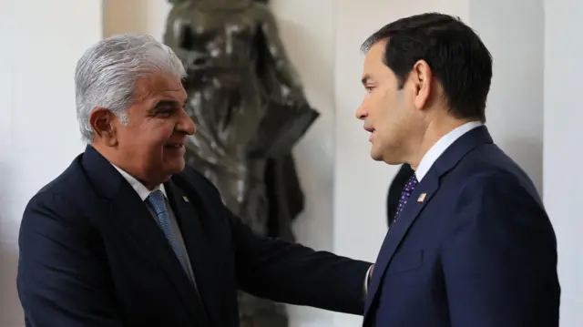 El presidente de Panamá, José Raúl Mulino, junto al secretario de Estado de EE.UU., Marco Rubio