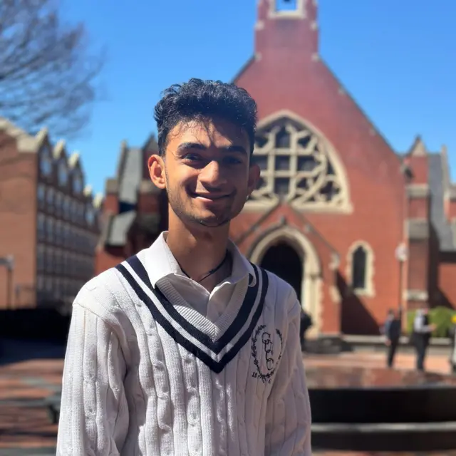 21 سالہ شوبھت کمار کے پاس انڈیا پاکستان میچ کا ٹکٹ ہے