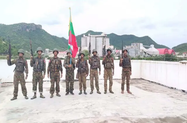 ၂၀၂၅ သြဂုတ် ၂၈ ရက်က မတ္တရာမြို့နယ်က Alpha ဘိလပ်မြေစက်ရုံနဲ့ ဖယောင်းတောင်ရွှေလုပ်ငန်းကို ပြန်သိမ်းနိုင်ကြောင်း စစ်တပ်ထုတ်ပြန်ချက်