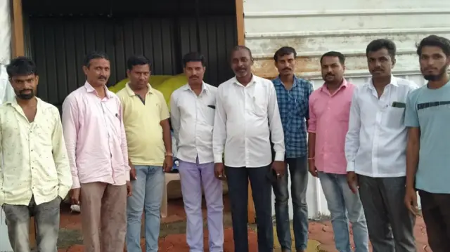 कंपनीतील सदस्य शेतकरी