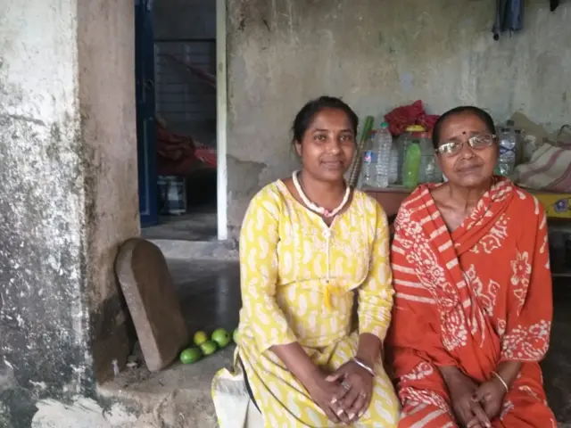 মায়ের সঙ্গে টুম্পা দাস