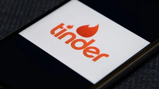 Tinder, Facebook
