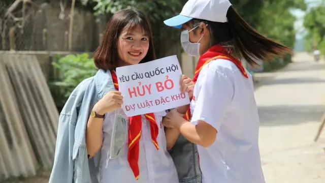 Việt Nam, giáo xứ, biểu tình, An ninh mạng