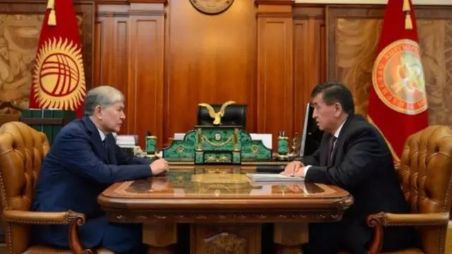 Алмазбек Атамбаев премьер-министр Сооронбай Жээнбековду алдыдагы президенттик шайлоо үчүн мыкты талапкер деп атаган