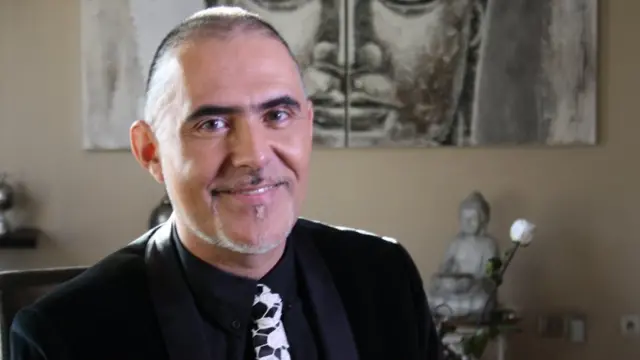 Elle a été créée par le dessinateur Farid Boudjellal et le scénario écrit par François Durpaire, ici sur la photo.