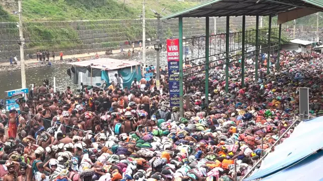 சபரிமலை கூட்ட நெரிசல் 