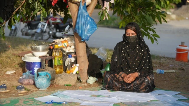 Биби Наздана