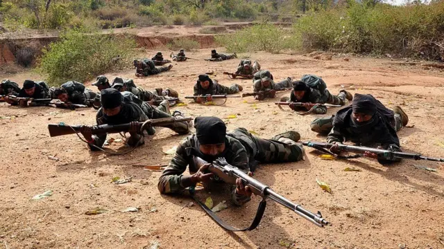 માઓવાદીઓની ટ્રેનિંગની તસવીર