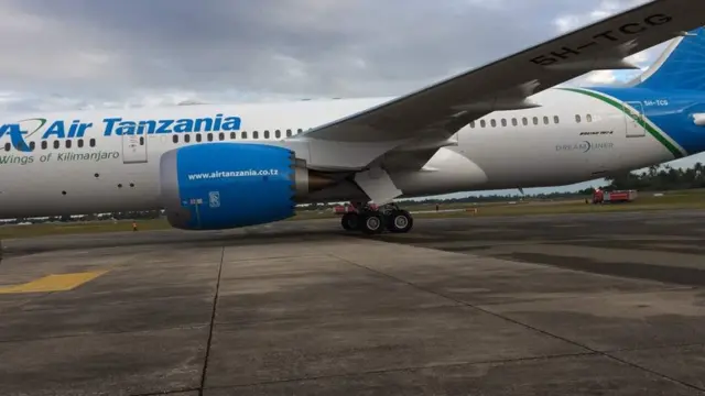 Ndege mpya aina ya Boeing 787-8 Dreamliner sasa imewasili Tanzania