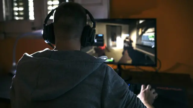 ચીનની સરકારને આશા છે કે આ નવા નિયમોને લાગુ કરીને તેઓ યુવાનો વચ્ચે 'હકારાત્મક ઊર્જા'નો સંચાર અને 'યોગ્ય મૂલ્યો' વિશે તેમને શિક્ષિત કરી શકશે