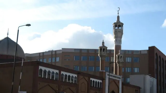 Masjid Raya London Timur