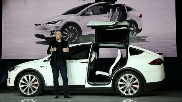 Маск на презентации Model X в 2015 году