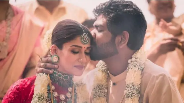 नयनतारा आणि विग्नेश सिवन यांचं प्रेम आणि लग्नाबद्दल देखील या माहितीपटात दाखवण्यात आलं आहे.