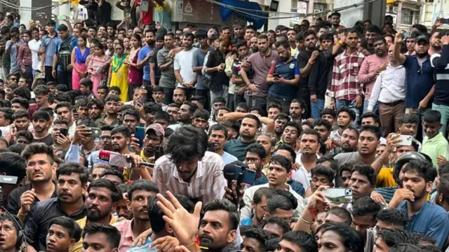 బదలాపూర్‌లో ఘటన 