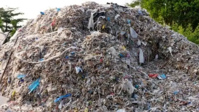 sampah plastik dari Inggris