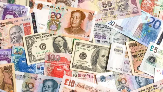 Billetes de varios países