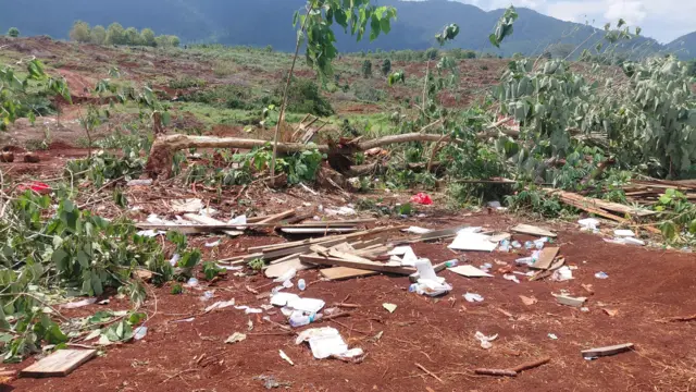 Bekas rumah petani pascapenggusuran.